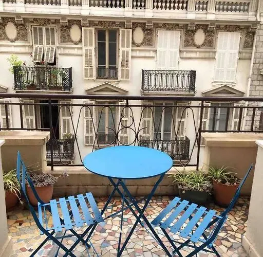 2 Pieces Rue Dal Pozzo شقة