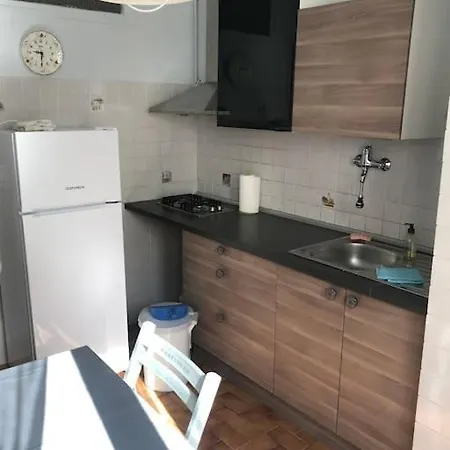 2 Pieces Rue Dal Pozzo Nice