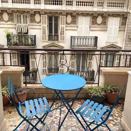 2 Pieces Rue Dal Pozzo Apartment